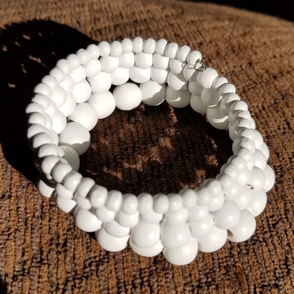 🌷White Wooden Beads Stretch Wrap Bracelet